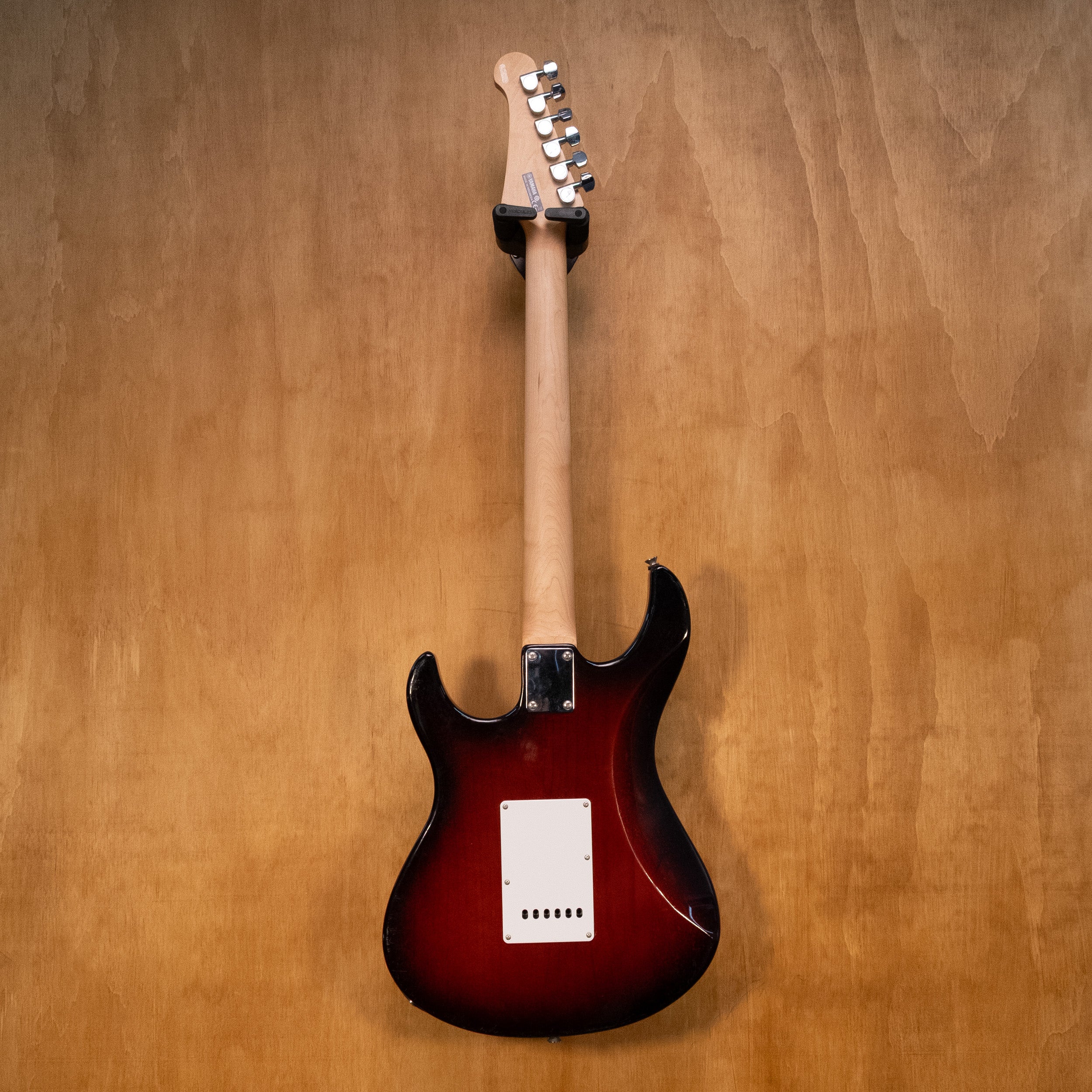 Yamaha Pacifica PAC112J Electric Guitar (HPZ183202) - Preloved