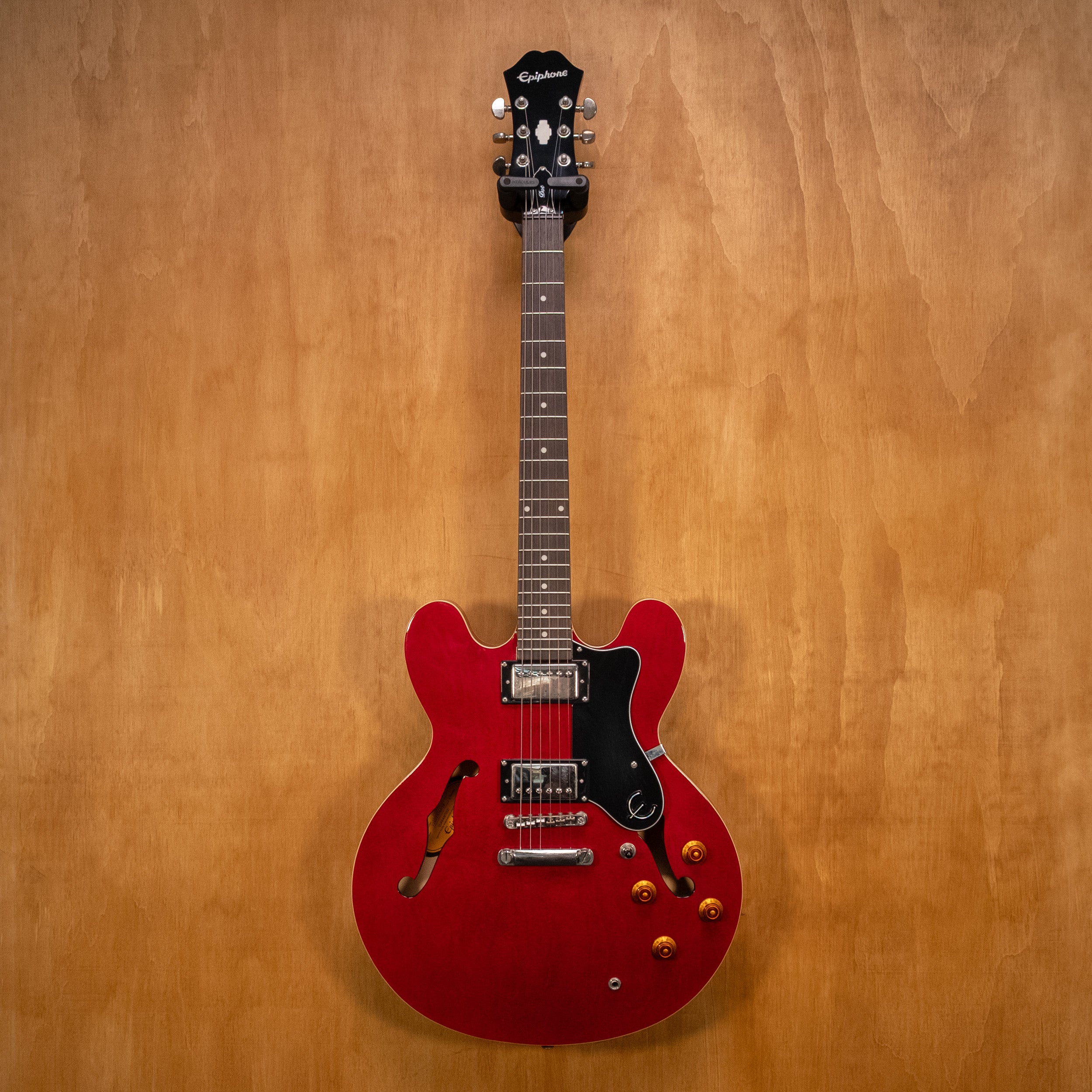 Epiphone Dot 335 Electric Guitar in Cherry with Hardcase - Preloved (12102300839)