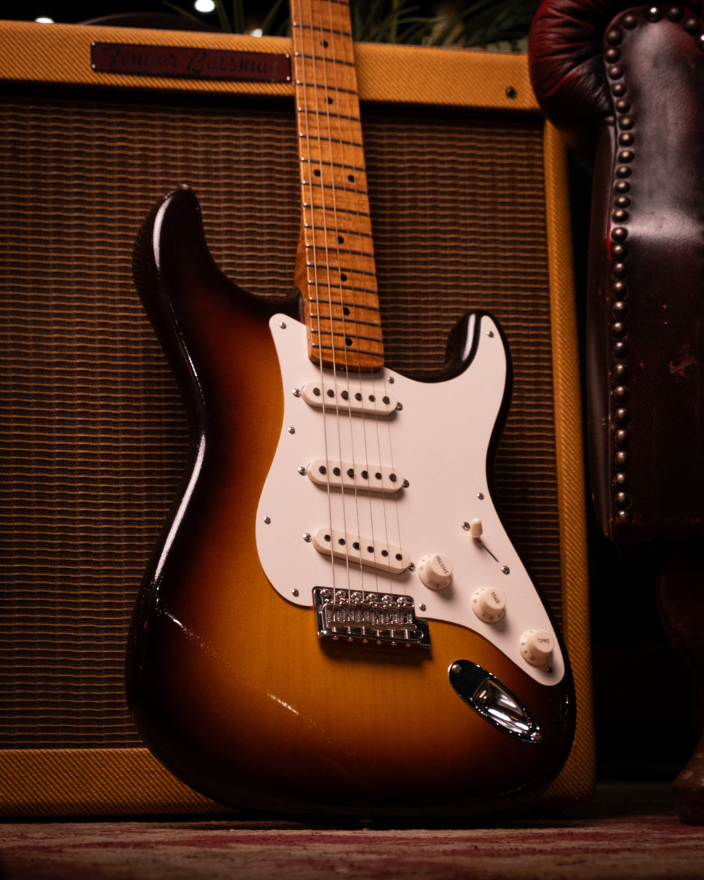 Fender Custom Shop Limited Edition '50s Stratocaster Deluxe Closet Classic Electric Guitar in 2-Color Sunburst