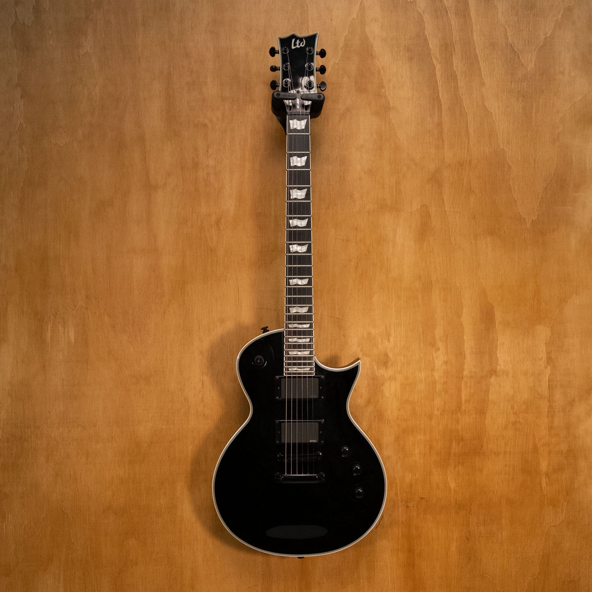 LTD EC-401 with EMG Electric Guitar in Black (IS21111036) - Preloved