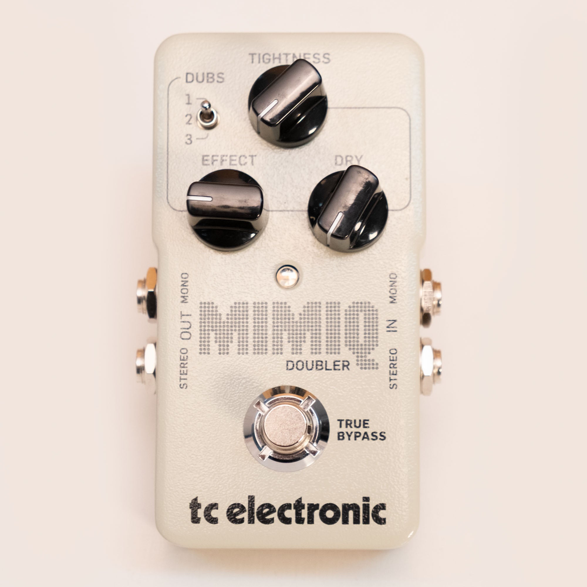 TC Electronic MIMIQ Doubler guitar effects pedal, close-up of the effects pedal with controls and input/output jacks.