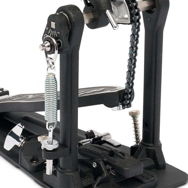 DW 2000A Series chain drive single kick drum pedal, bass drum pedal with durable construction and footplate for drummers.