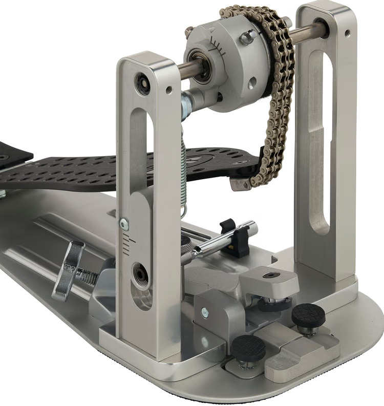 DW MFG Series Machined Chain Drive Single Bass Drum Pedal with Bag - Black