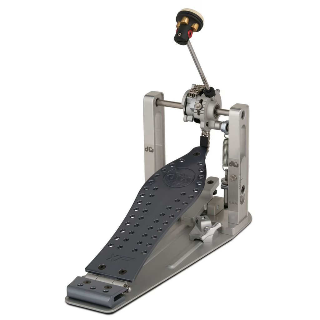 DW MFG Machined Chain Drive Single Bass Drum Pedal with Extended Footboard