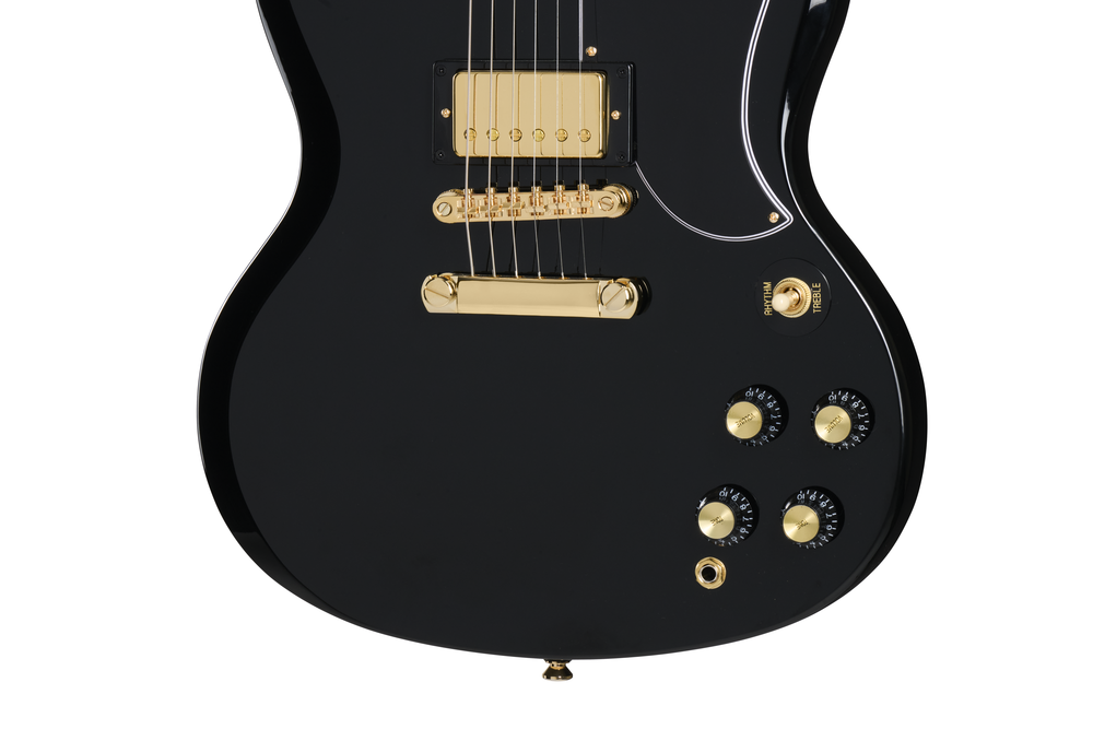 Electric guitar EPIPHONE SG Custom Ebony with sleek black finish and premium guitar bag, showcasing its classic double-cutaway design.