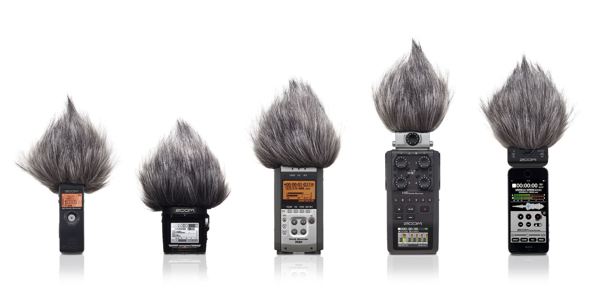 Zoom WSU-1 universal windscreen for digital recorders, made of foam to reduce wind noise during outdoor recordings.