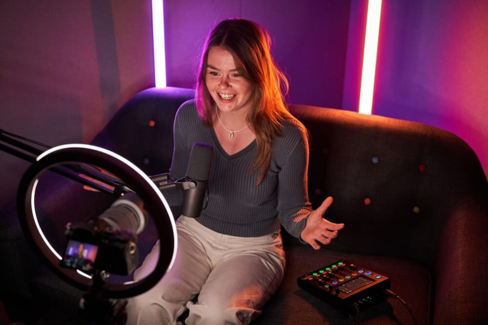 BOSS Gigcaster 5 All-In-One Audio Hub for Streaming Musicians