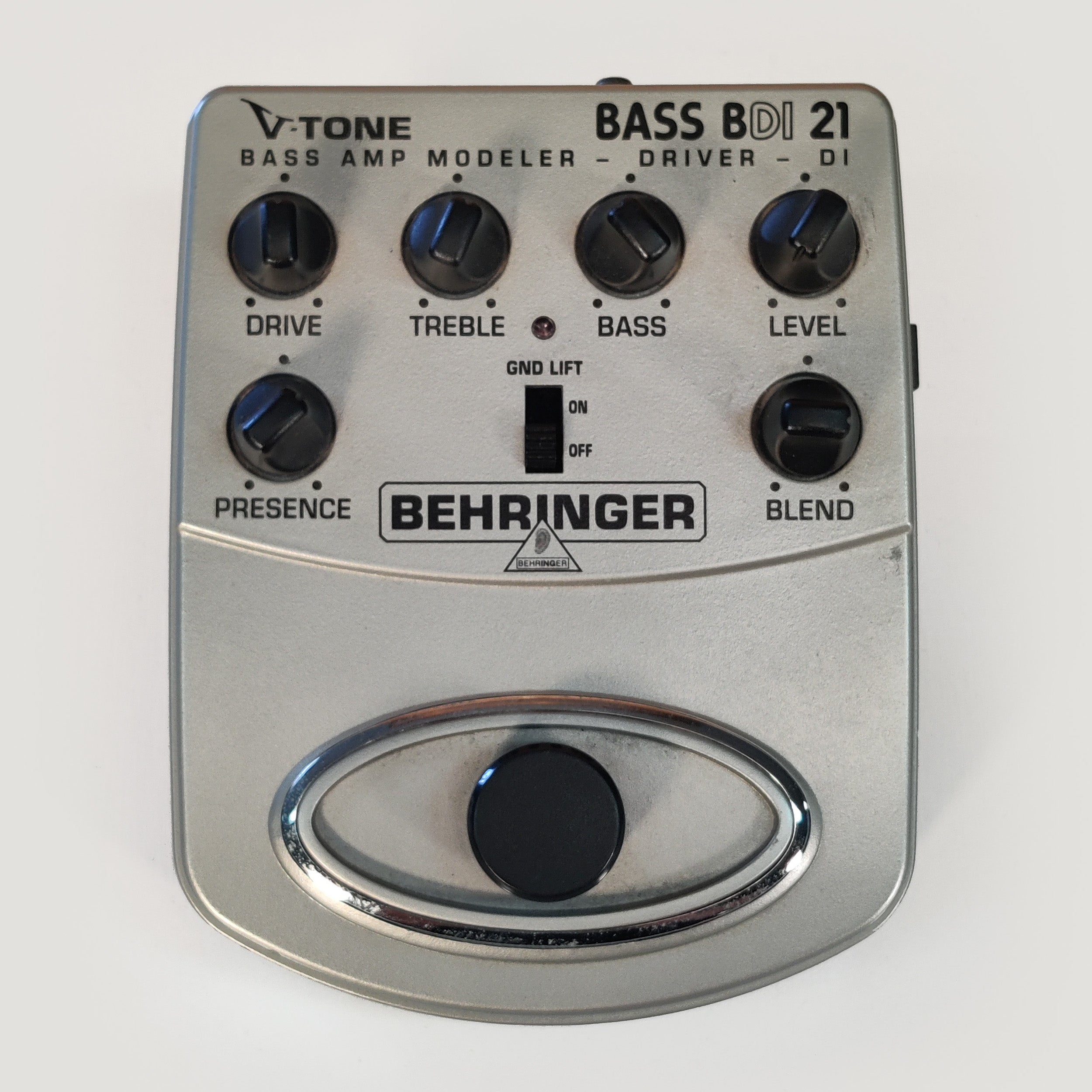 Behringer BDI21 V-Tone Bass Driver DI Effects Pedal - Preloved