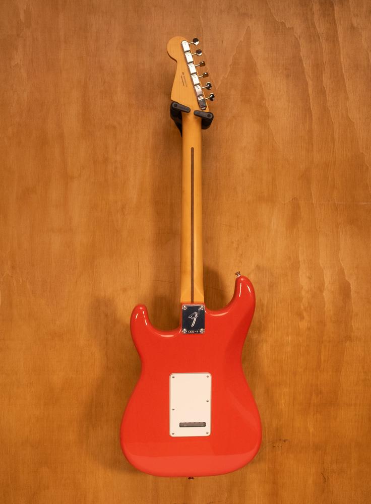 Fender Player II Stratocaster w/Rosewood Fretboard - Coral Red (B-Stock) (MX25051794)