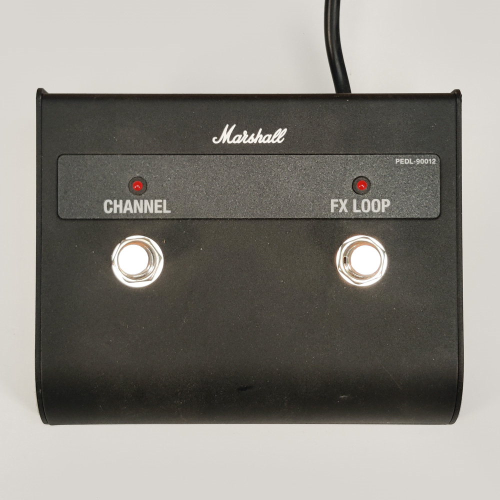 Marshall effects pedal PEDL-90012 footswitch for guitar, showing a black single effects pedal with control buttons and cables.