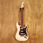 Fender Am Pro II Strat HSS RW FB - Olympic White - (B-Stock)