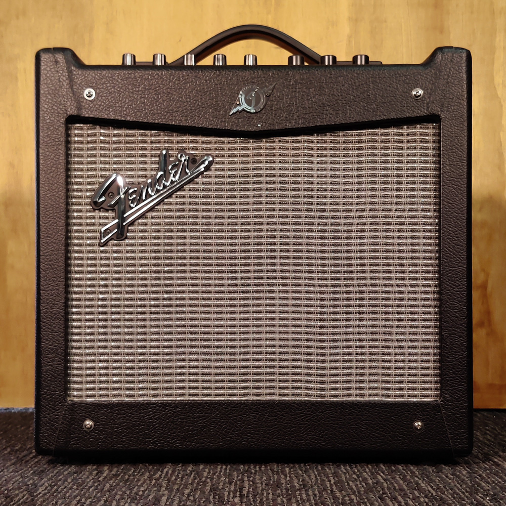 Fender Mustang 1 Guitar Amplifier Combo - Preloved