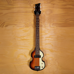 Hofner Shorty Violin Electric Bass Guitar in Sunburst (B-Stock)