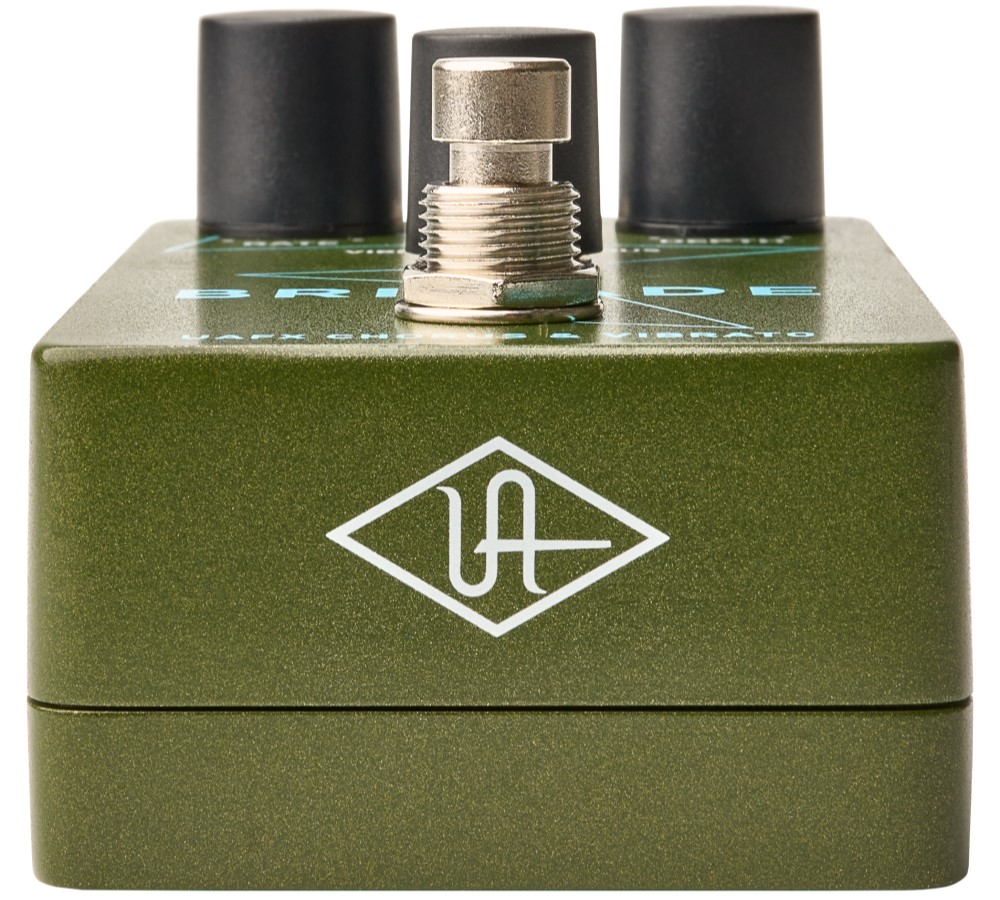 Universal Audio UAFX Brigade Chorus & Vibrato Guitar Effects Pedal