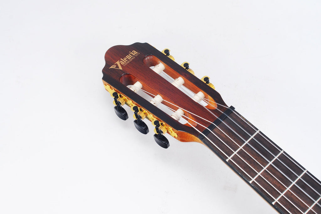 Valencia VC564CE Full Size Classical Guitar with Pickup in Natural High Gloss