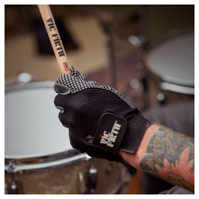 Vic Firth Drumming Glove - Medium - Enhanced Grip and Ventilated Palm