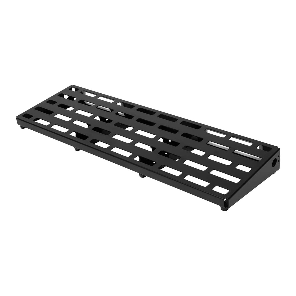 RockBoard TRES 3.3 effects pedalboard with flight case, featuring multiple pedal slots and sturdy carry case for guitar effects.