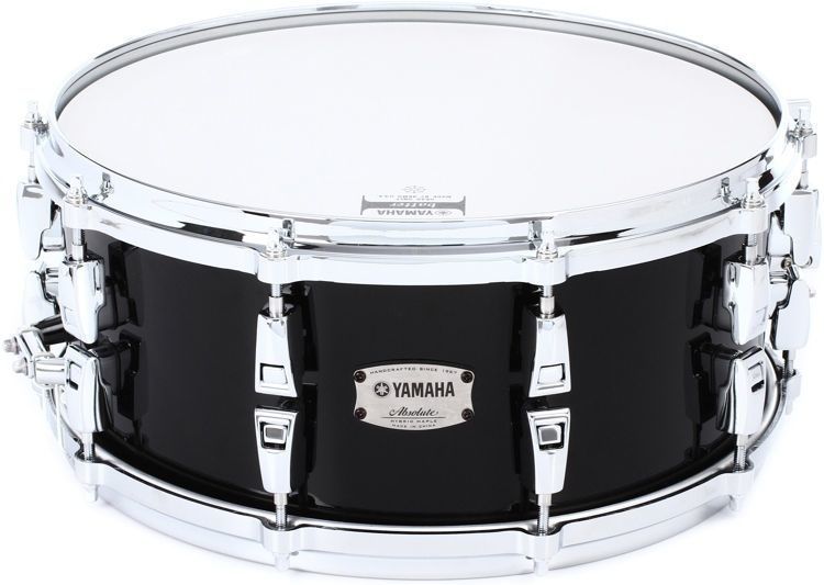 Yamaha Absolute Hybrid Maple 5-Piece Euro Drum Kit with Snare Drum, TH945B and HW880 Hardware Set - Solid Black